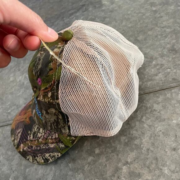 NWT Mossy Oak Embroidered Camo Mesh Hat Cap Blue Purple Hunting Outdoor Trucker - Picture 4 of 10